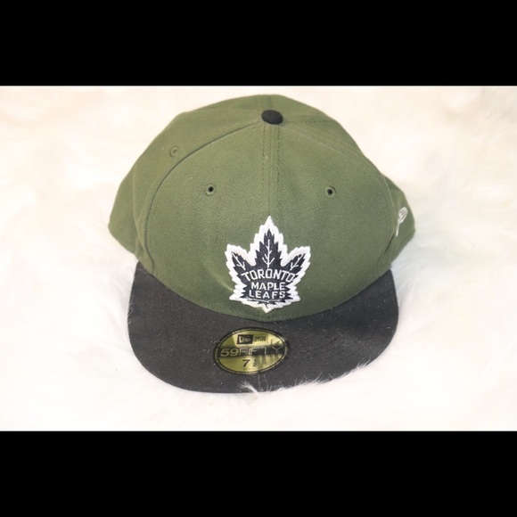 *SOLD*Vintage New Era Toronto Maple Leafs Cap ๐ - Picture 2 of 6